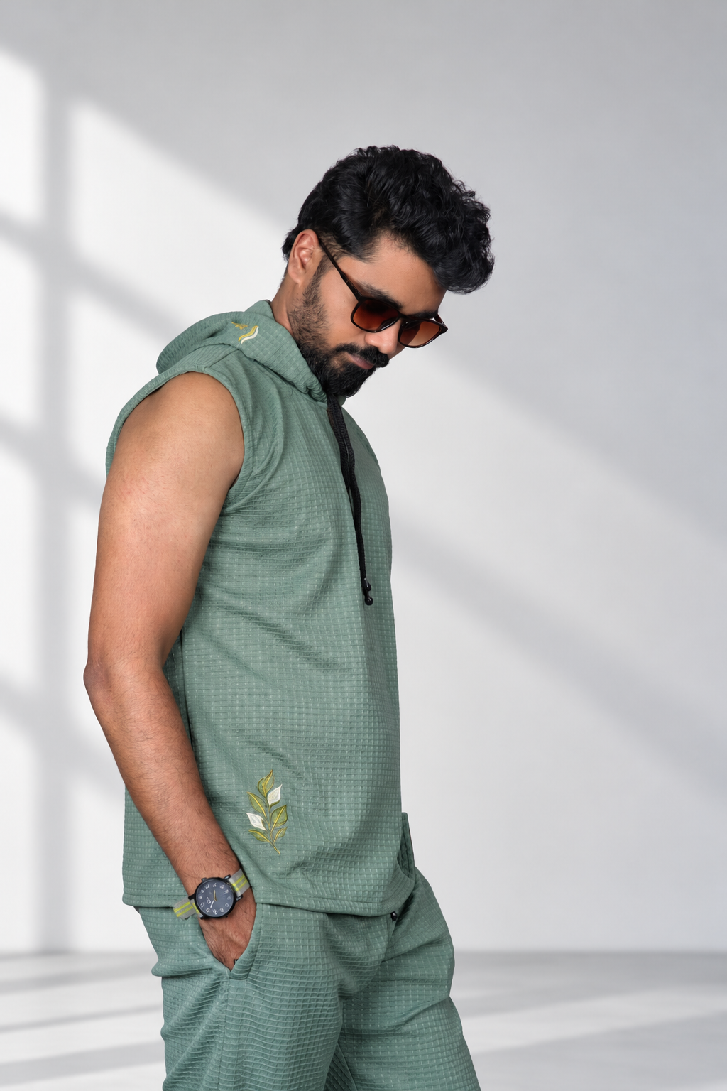 Men’s Sage Green Graphic Print Sleeveless Hoodie