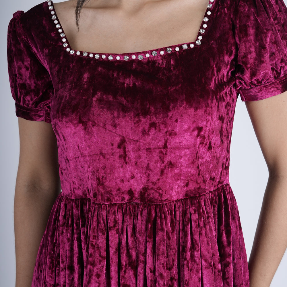 
                      
                        Crimson Square-Neck Velvet Dress with Puff Sleeves
                      
                    