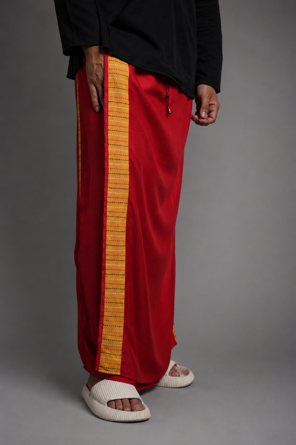 Men Red Colour Pajamalungi With Yellow Stripe Panel