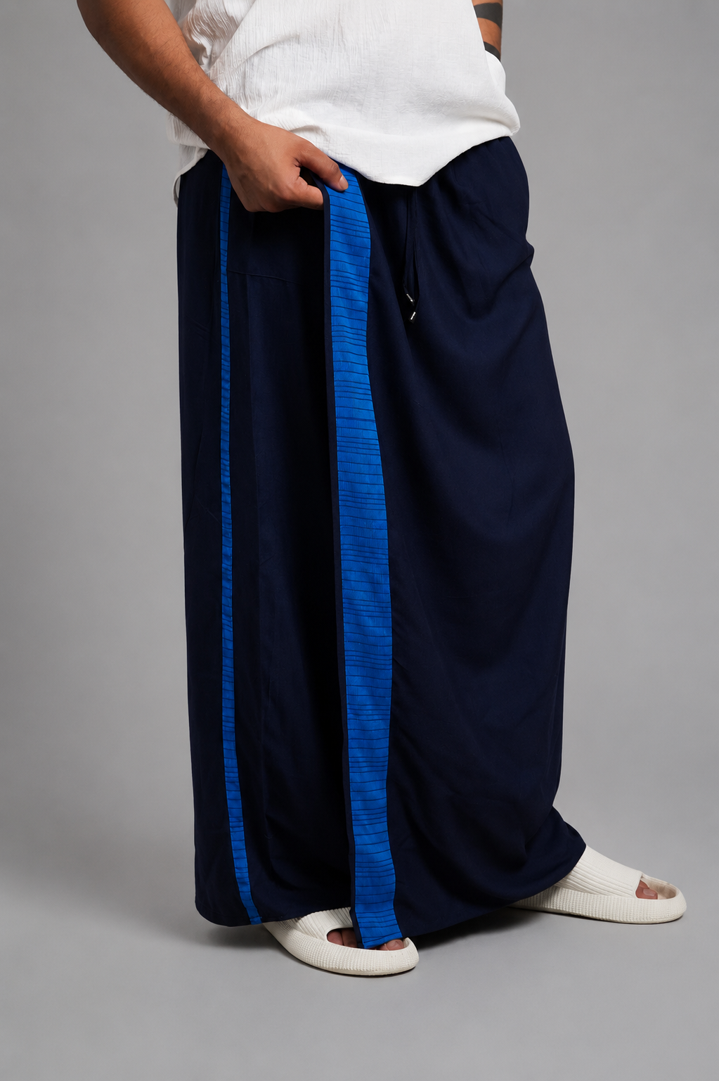 Men Navy Colour Pajamalungi With Blue  Textured Stripe Panel Pajamalungi