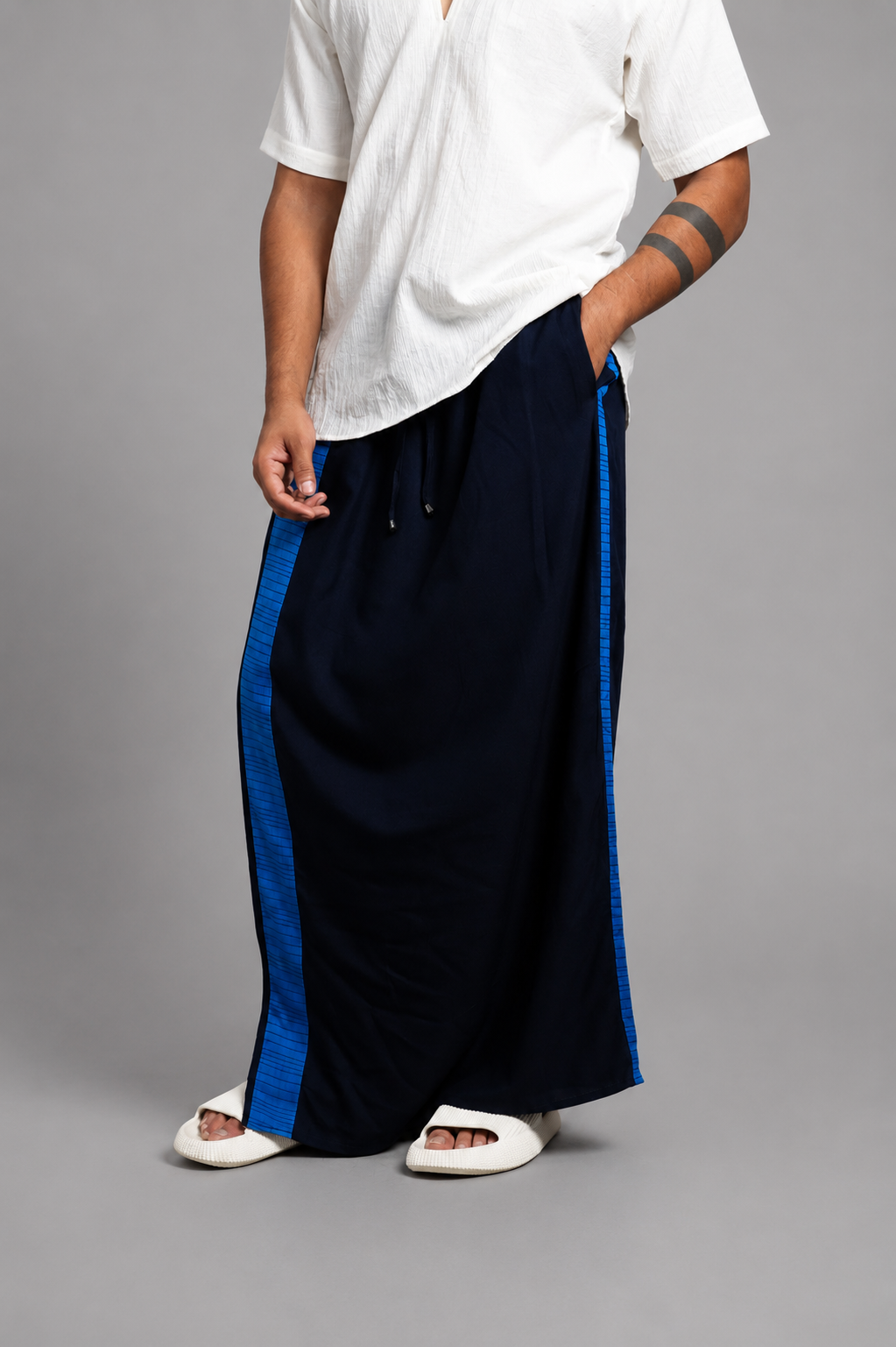 Men Navy Colour Pajamalungi With Blue  Textured Stripe Panel Pajamalungi