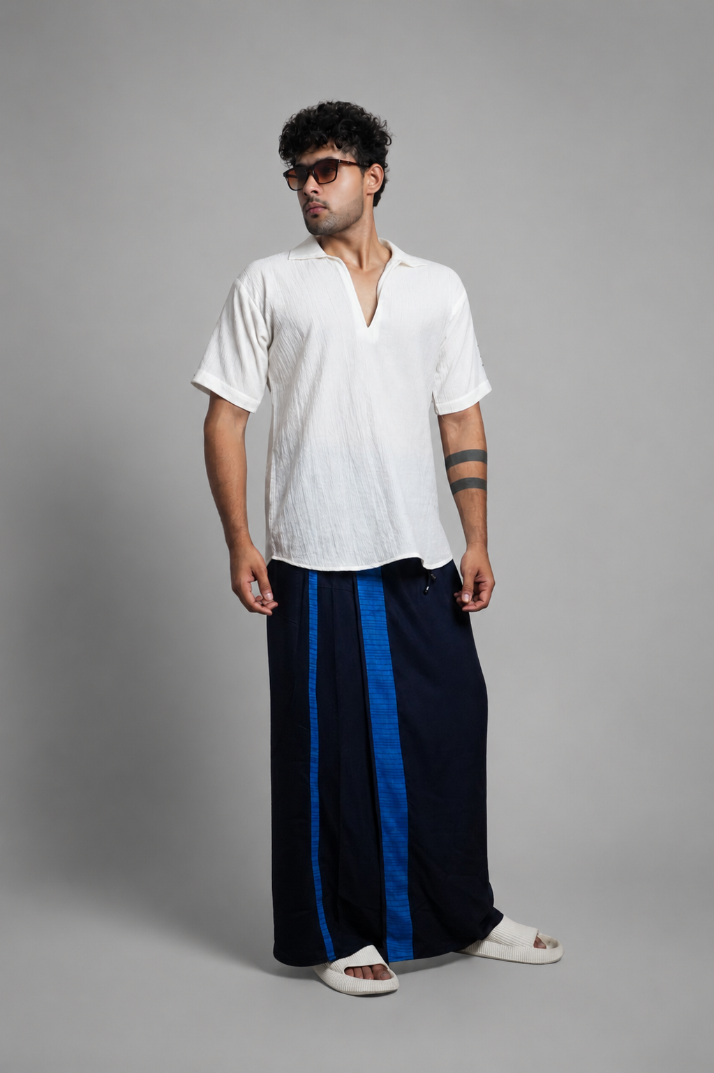 Men Navy Colour Pajamalungi With Blue  Textured Stripe Panel Pajamalungi