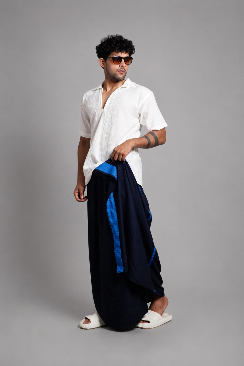 Men Navy Colour Pajamalungi With Blue  Textured Stripe Panel Pajamalungi