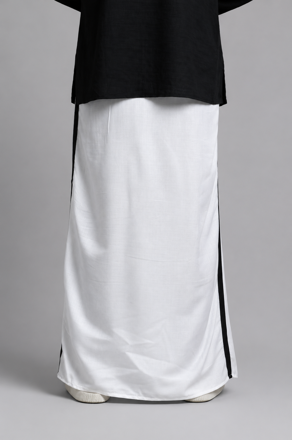 Men White Colour Pajamalungi With Textured Stripe Panel Pajamalungi