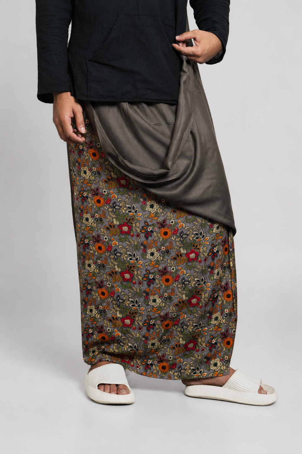 Men Charcoal Grey Colour With  Floral Border Stripe Panel Pajamalungi