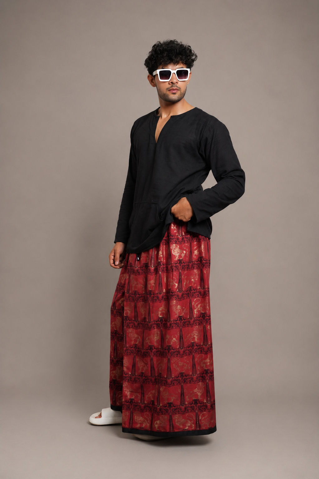 Men Red & Black Pleated lion Foil Print Motif Cotton Pajamalungi