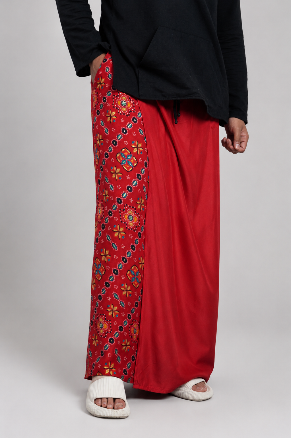Men Red Colour Pajamalungi With Textured Stripe Panel Pajamalungi