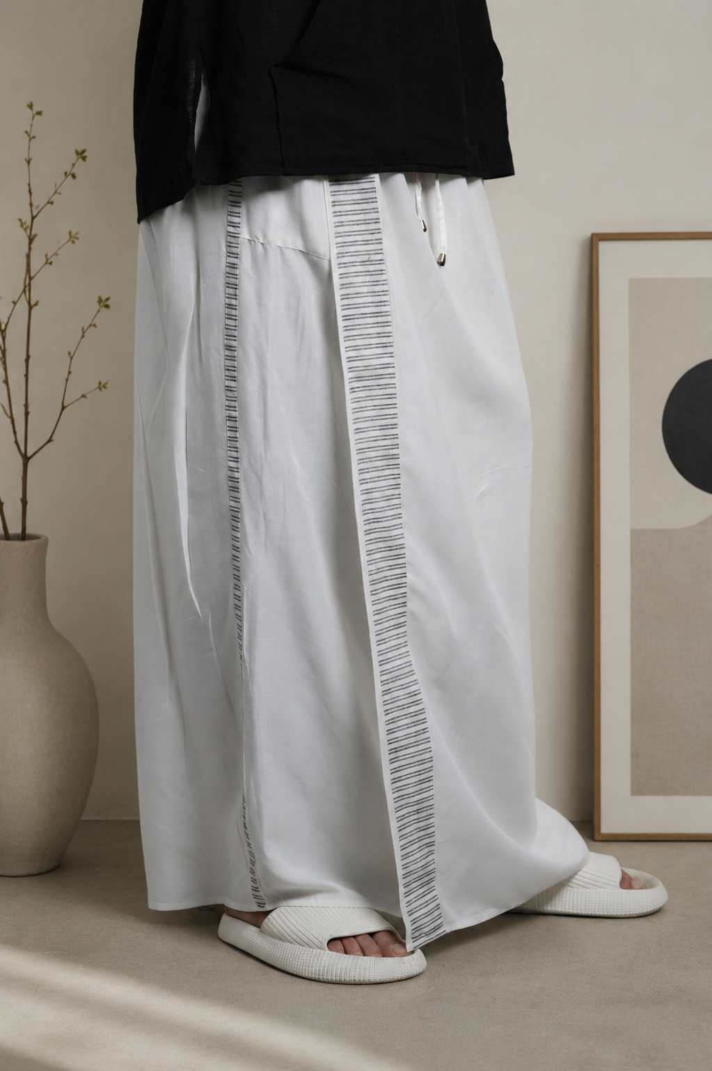 Men White Colour Pajamalungi With Silver Colour Textured Stripe Panel