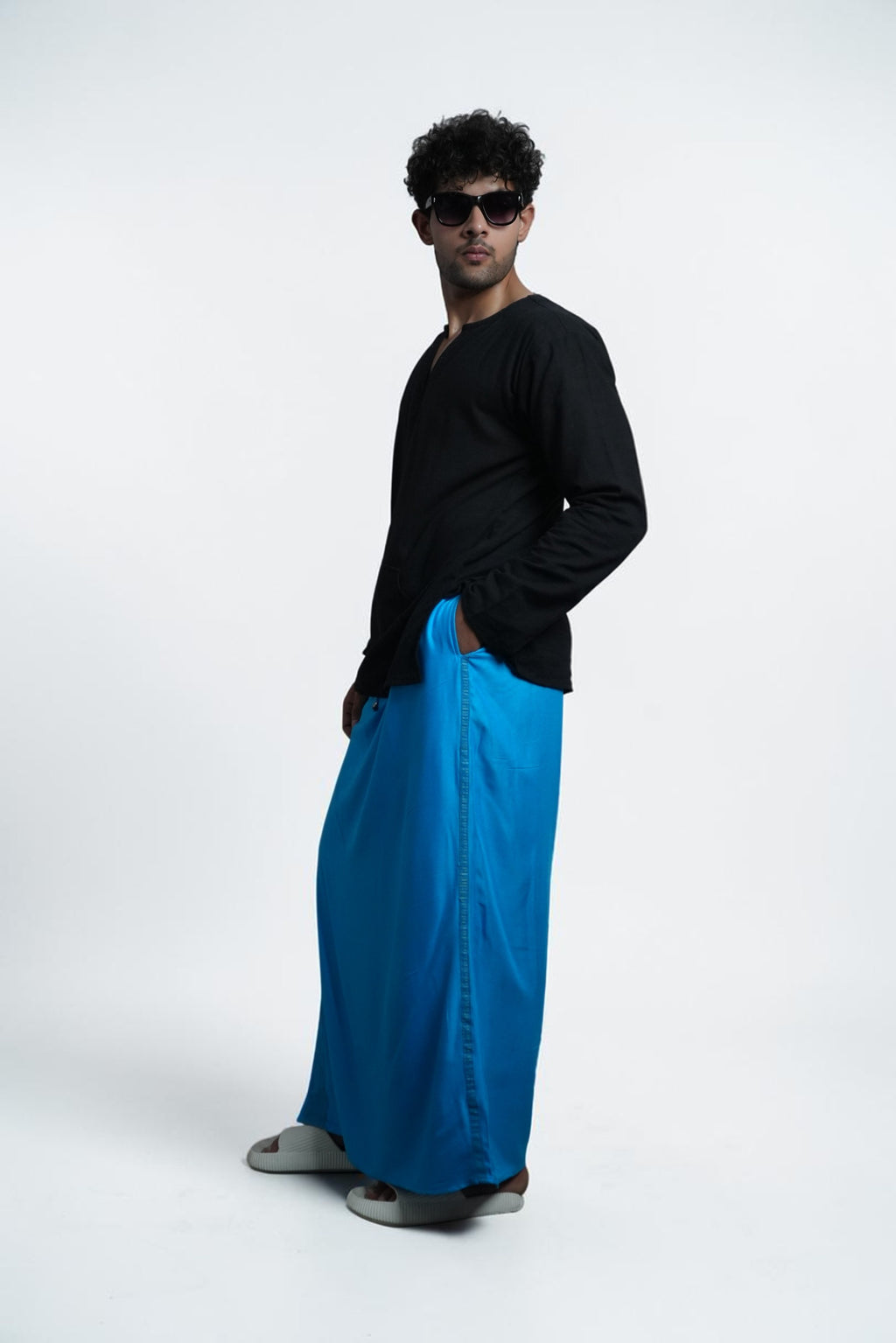 Men Blue Colour Pajamalungi With Blue Textured Stripe Panel Pajamalungi