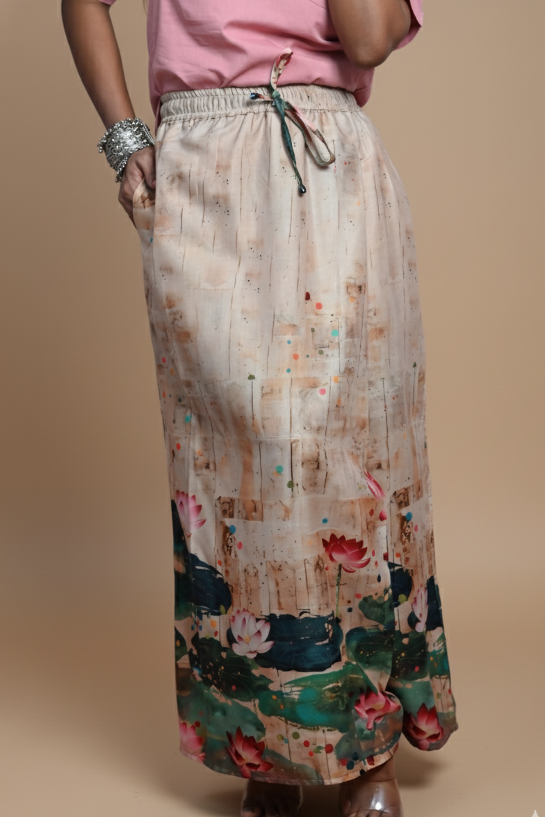 Women Lotus Pond Printed Pajamalungi