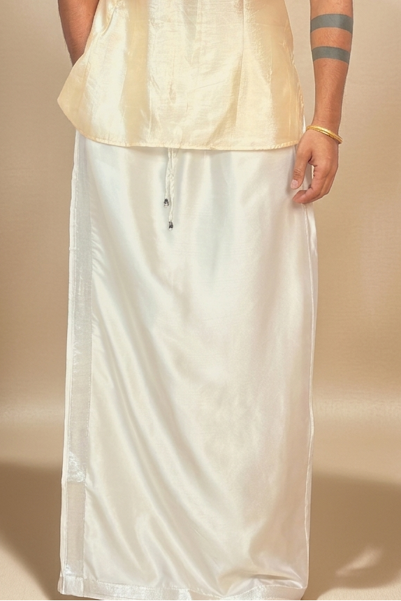Men White Color With Silver Zari Stripe Pajamalungi