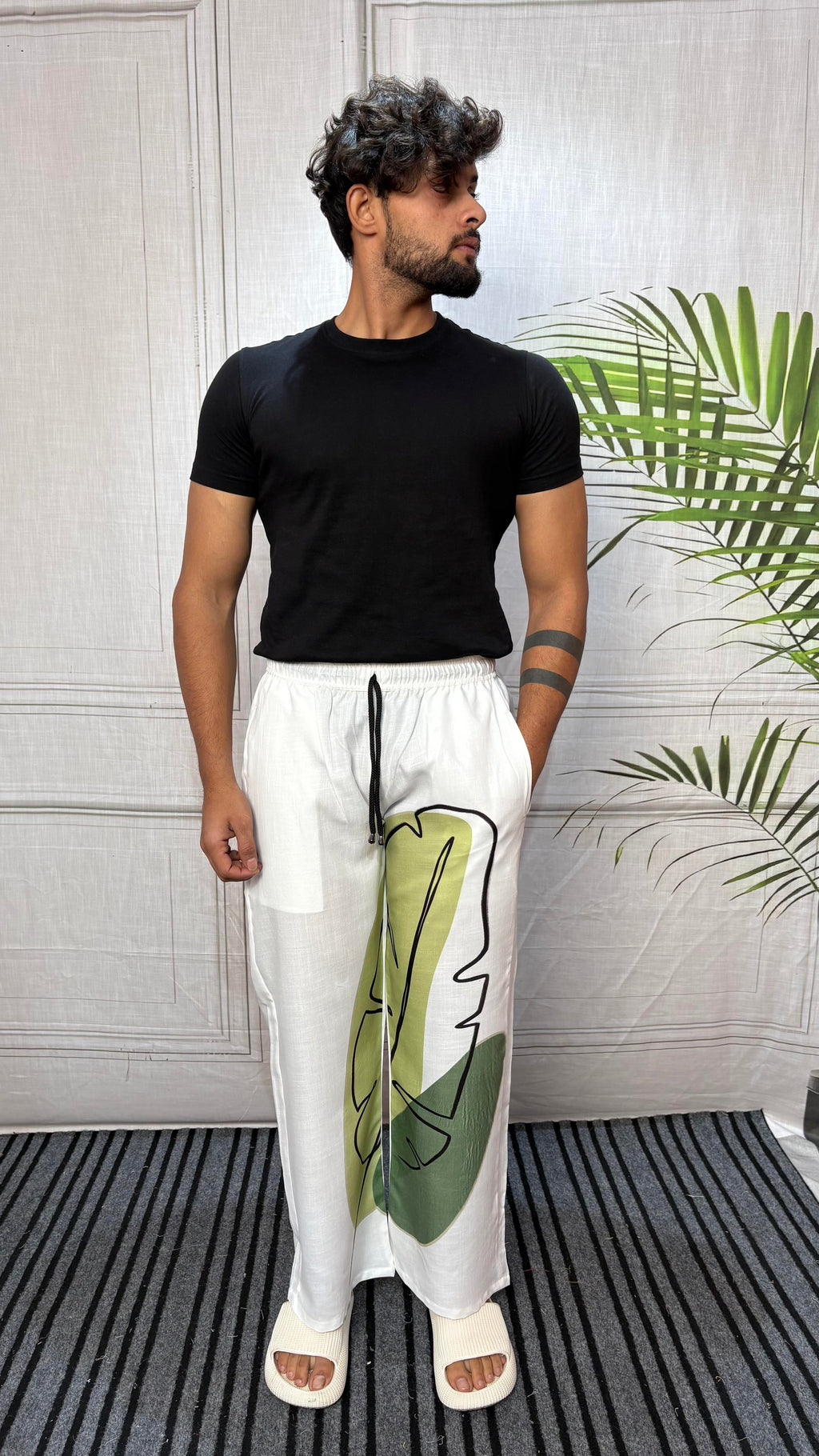 Men White  Leafline Print Pajama