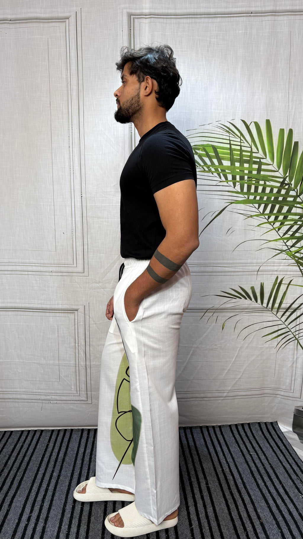 Men White  Leafline Print Pajama