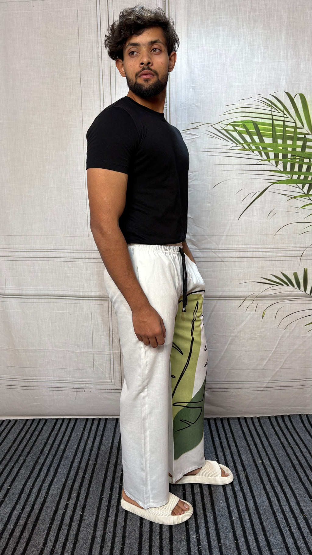 Men White  Leafline Print Pajama