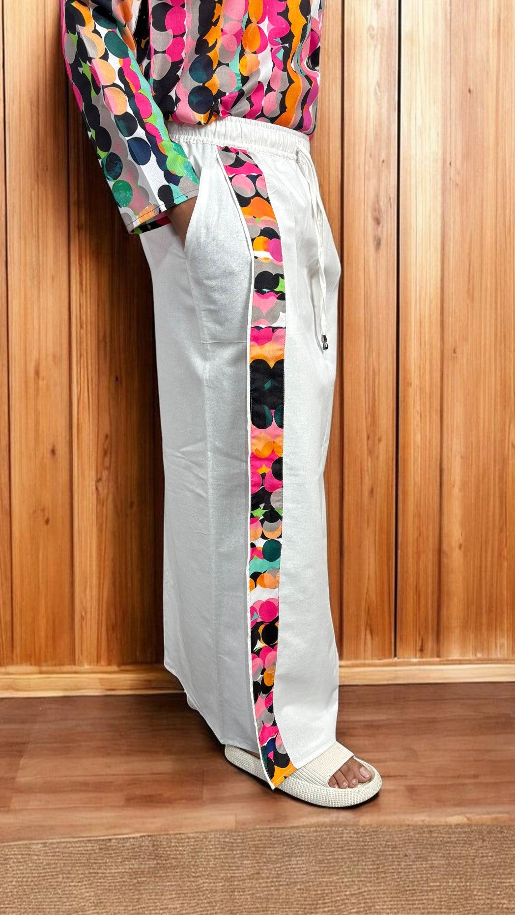 Men's White pajamalungi with Multicolor Abstract Stripe