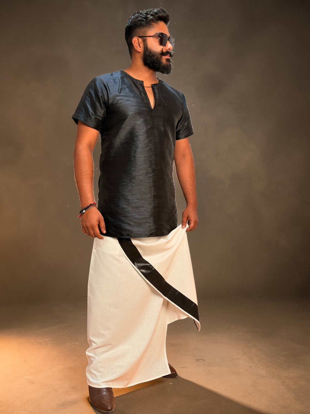 Men White Color With Black Zari Stripe Pajamalungi