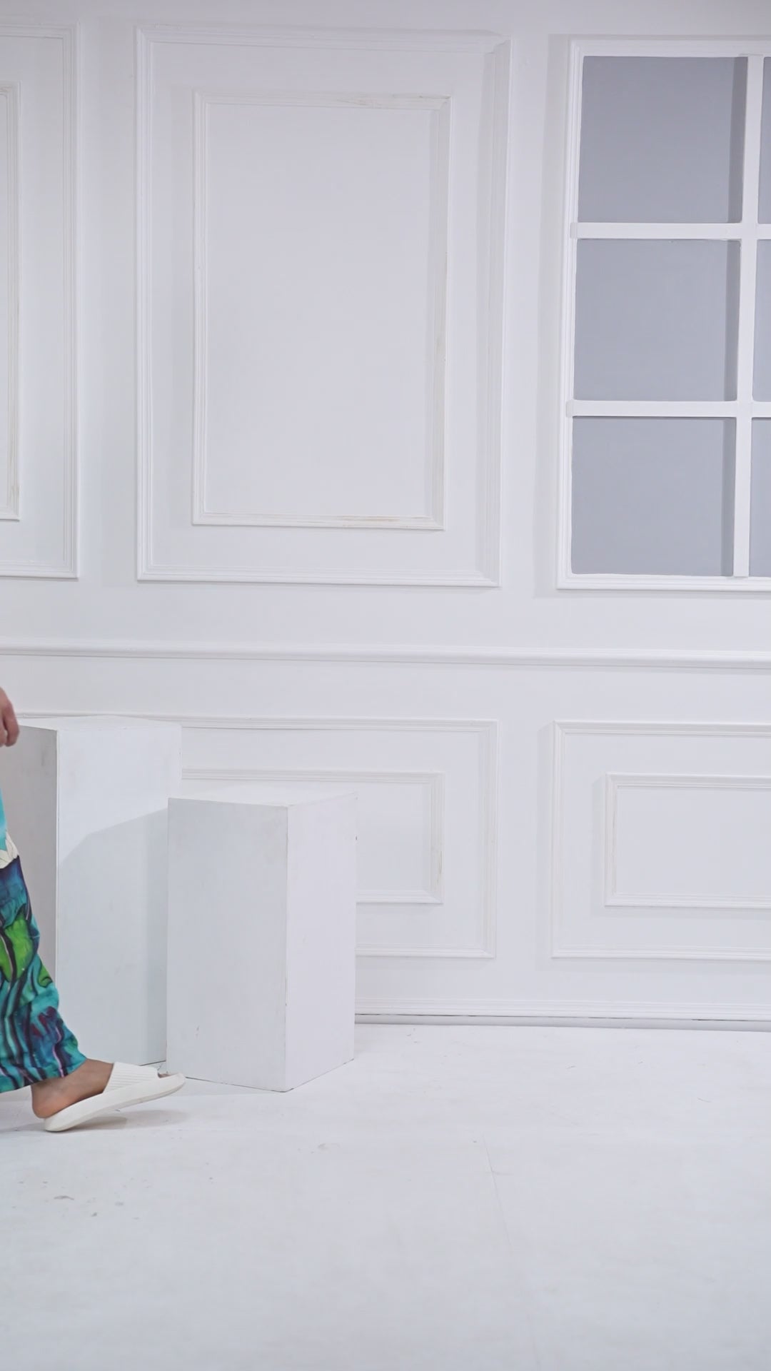 Blue Serenity Lotus Print Kurta Pajamalungi Set